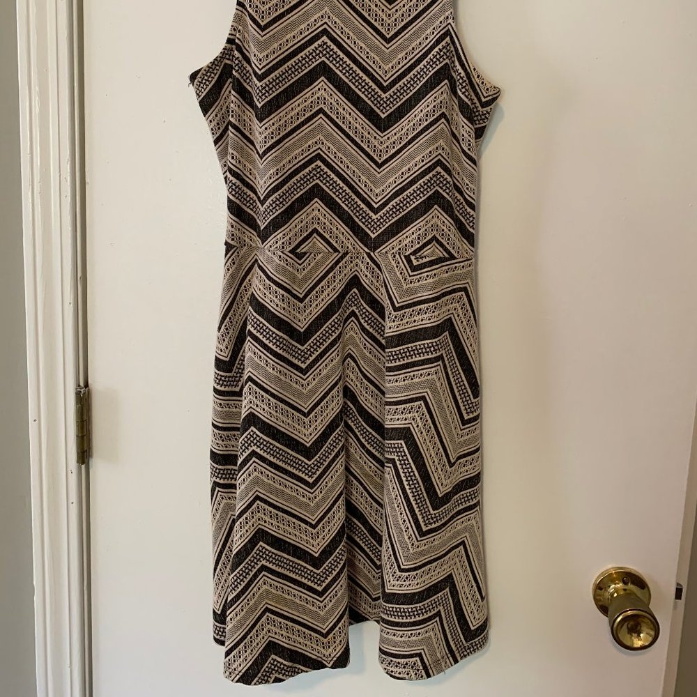 Patterned Dress - Picture 2 of 5